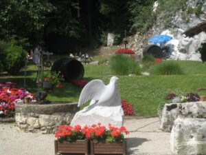 Sculpture au Caveau Bugiste à Vongnes