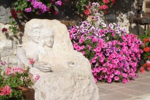 Sculpture au Caveau Bugiste à Vongnes